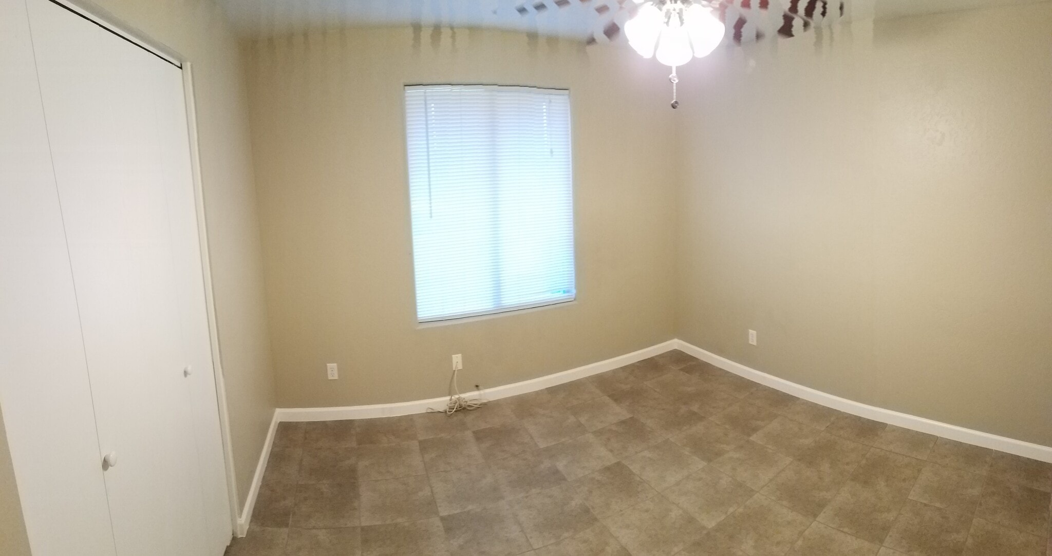 Building Photo - 2519 E Pebble Beach Dr