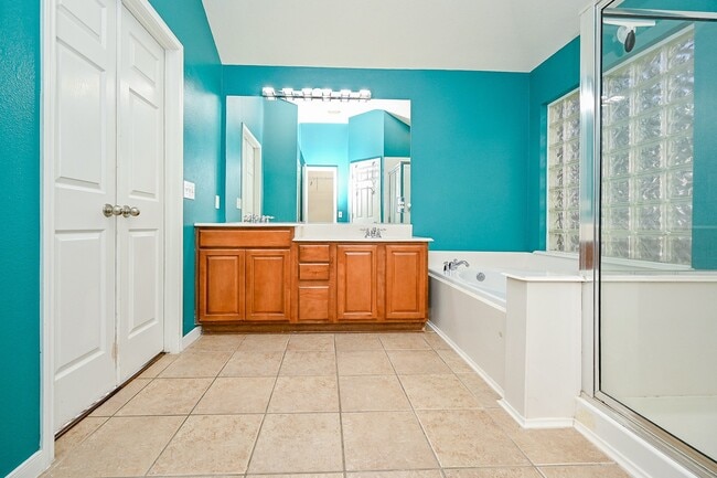 Building Photo - 2726 Redwick Dr