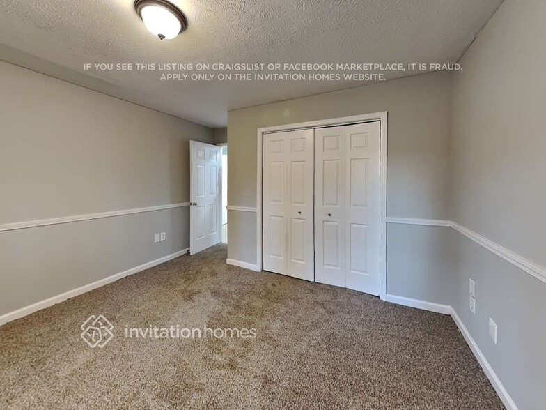 Building Photo - 450 Leigh Kay Dr