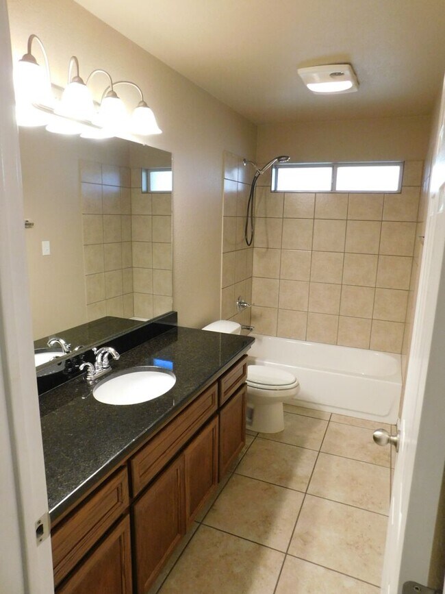 Building Photo - 244 Ariana Ct