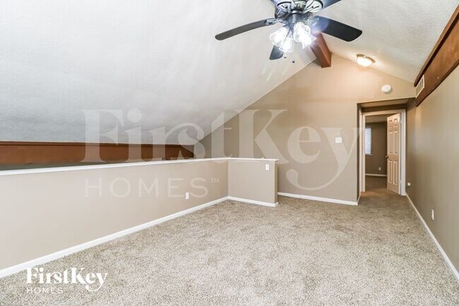 Building Photo - 5348 Trailoaks Dr