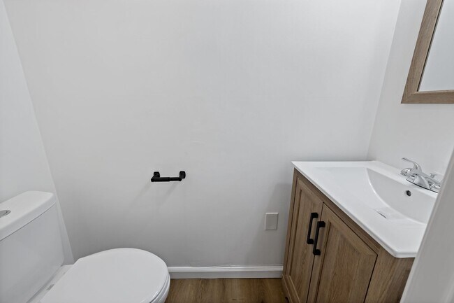 Building Photo - Spacious 4 Bedroom | 1.5 Bath | 1 Car Garage For Rent -Northampton PA