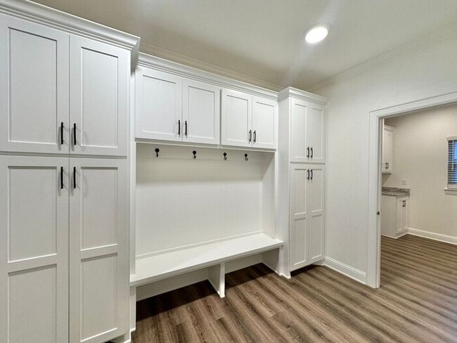 Building Photo - Stunning 3/2/2 on the Outskirts of Lindale!