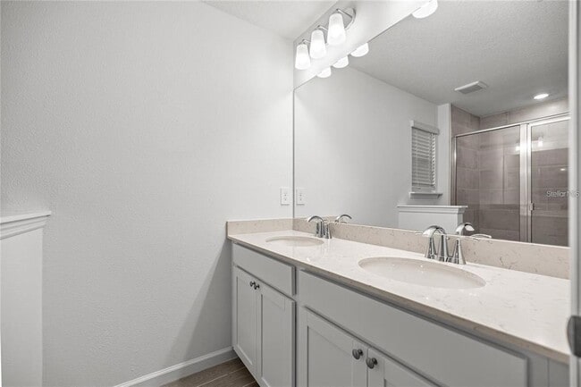 Building Photo - 3644 SE 37th Ct