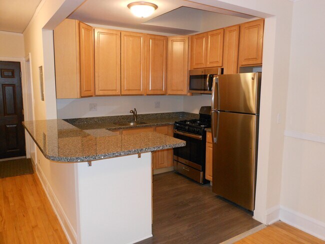 Upgraded Kitchens - 805-09 W. Elm St.
