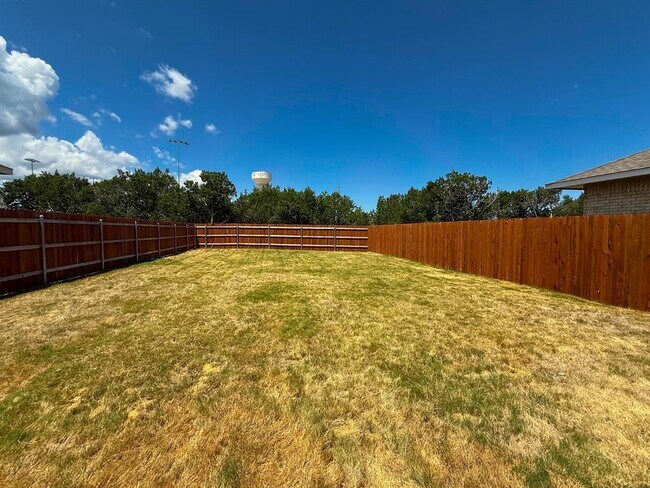 Building Photo - 112 Standing Rock Ln