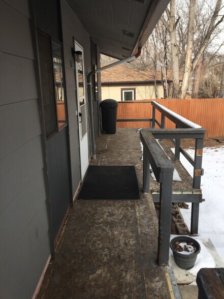 Front Entry/Deck - 2604 Tremont St
