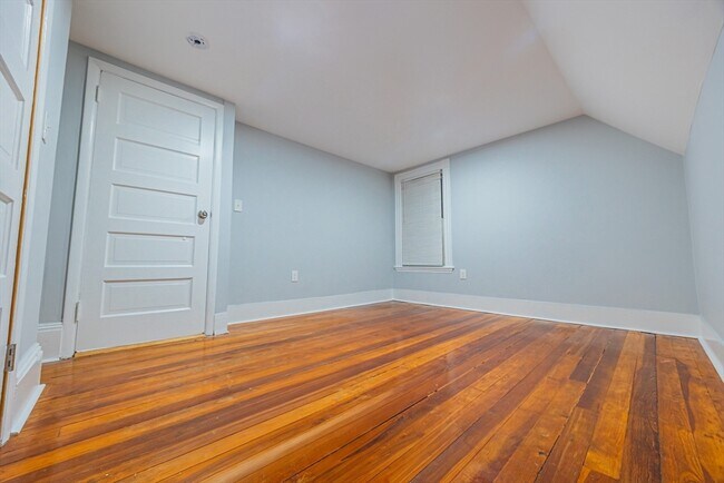 Building Photo - 49 Essex St