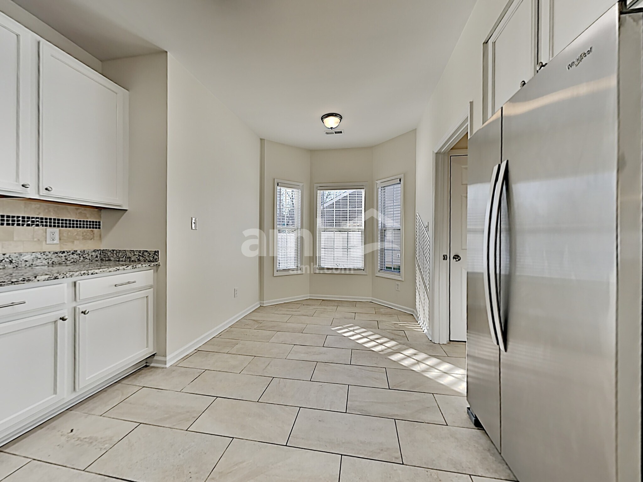 Building Photo - 8008 Willowglen Dr