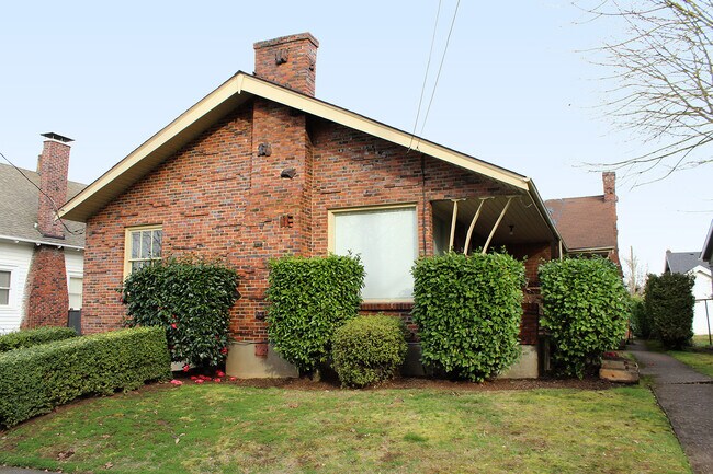 Primary Photo - 5112-5116 NE 32nd Ave