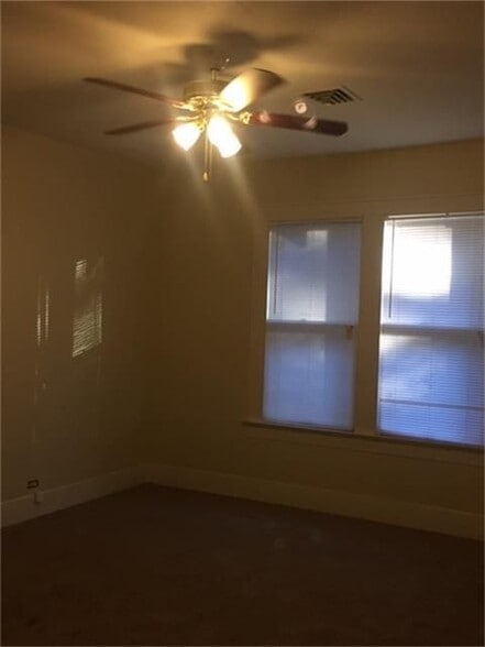 Rear bedroom - 1200 Carlisle St