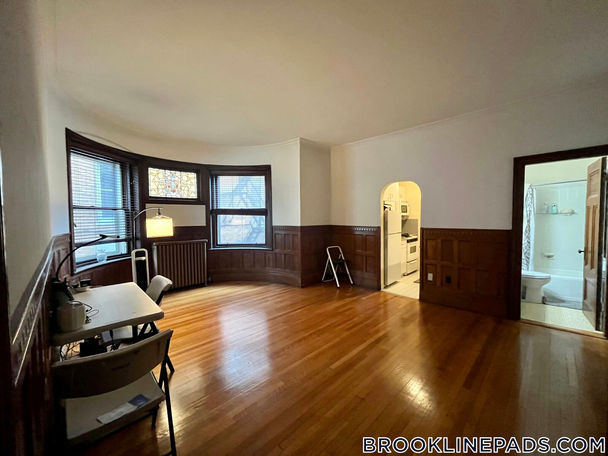 Building Photo - 1748 Beacon St