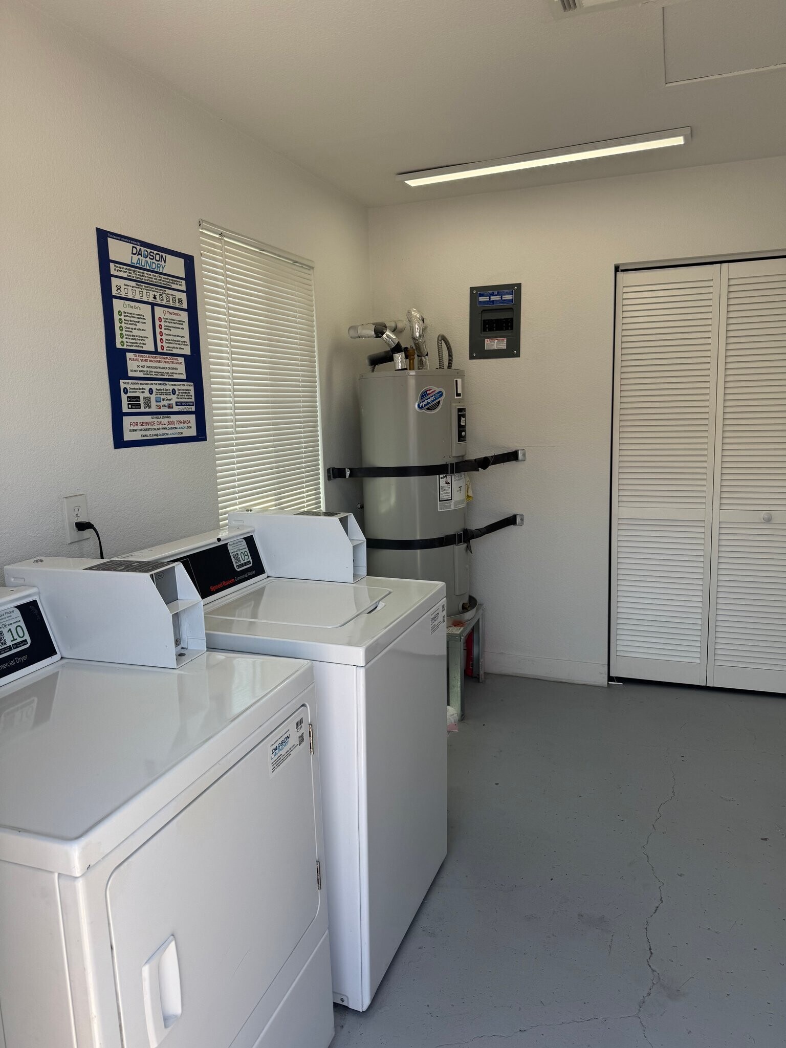 Building Photo - 432 E Sunset Rd