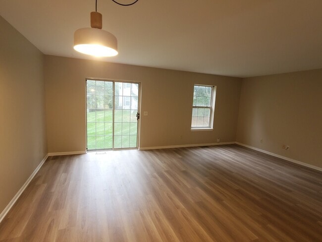 Building Photo - 1355 Dunham Ct