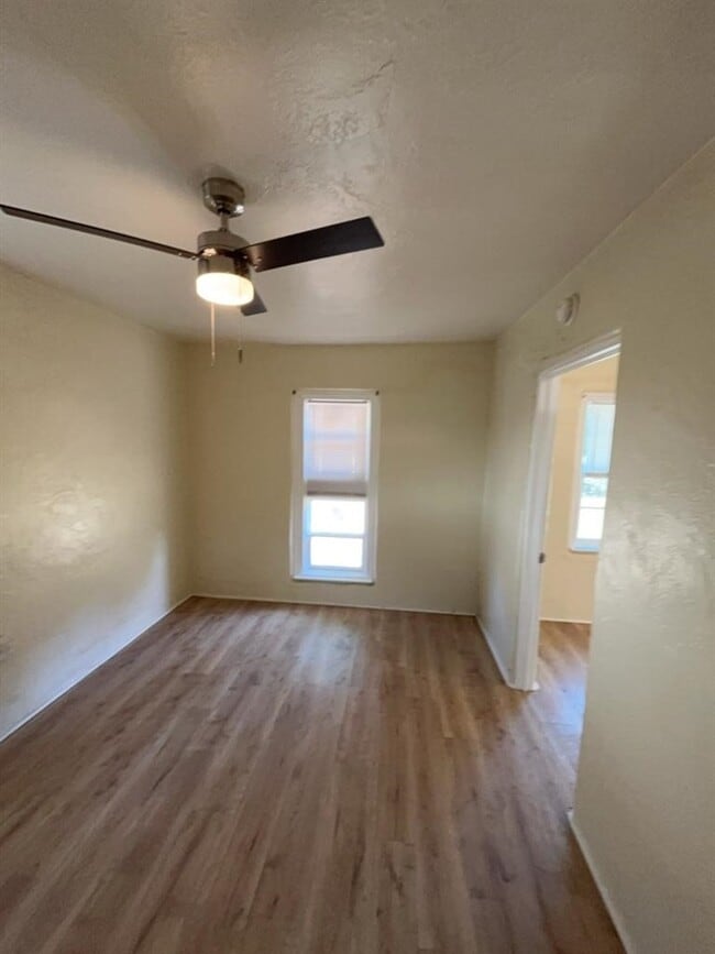 Building Photo - 1308 NW Williams Ave