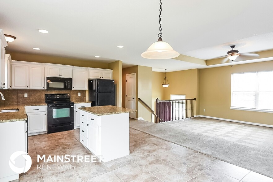 Building Photo - 305 Golfview Dr