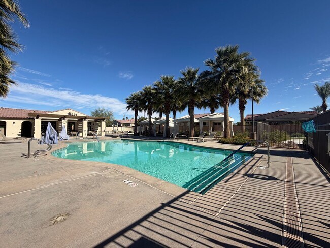 Building Photo - AVAILABLE NOW!! STUNNING 4 Bed/ 3.5 Bath POOL HOME in La Quinta!