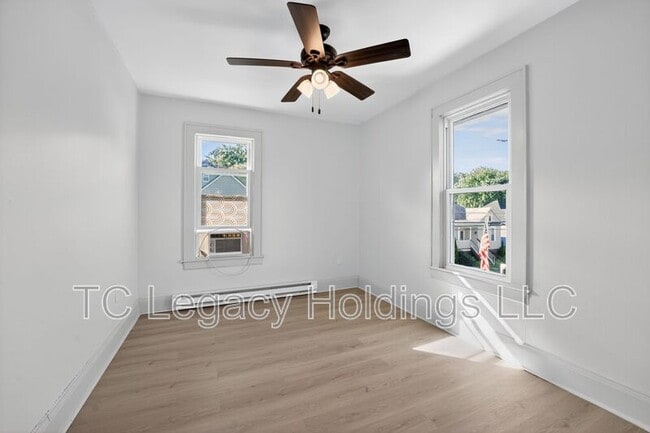 Building Photo - 316 Harrison St