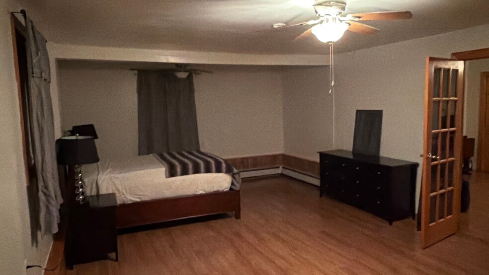 Building Photo - 7 Church St