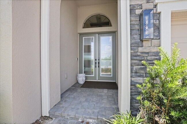 Building Photo - Luxury Home w/ Pool, Outdoor Kitchen, Car Lift, & Water View In Parrish!