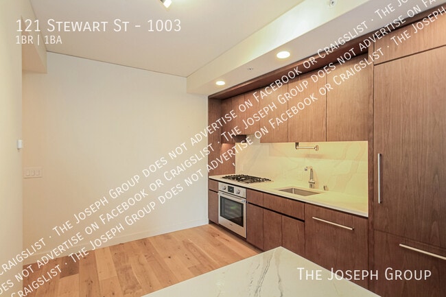 Building Photo - 121 Stewart St