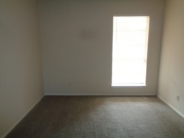 Building Photo - 22430 Meadowgate Dr