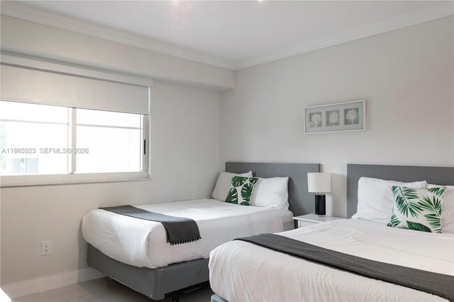 Building Photo - 17050 N Bay Rd