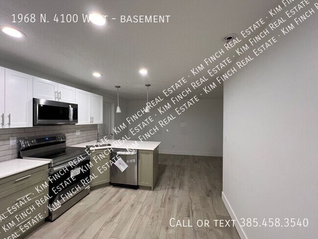 Building Photo - 1968 N 4100 W