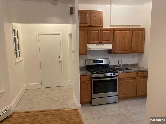 Building Photo - 29 High St