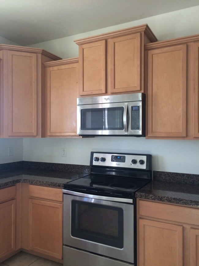 Building Photo - 1 month free rent if rented before Christmas! Spacious 3br Home in Cortessa $1,899.00