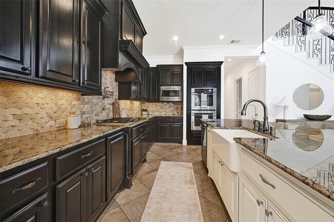 Building Photo - 19003 Cove Manor Dr