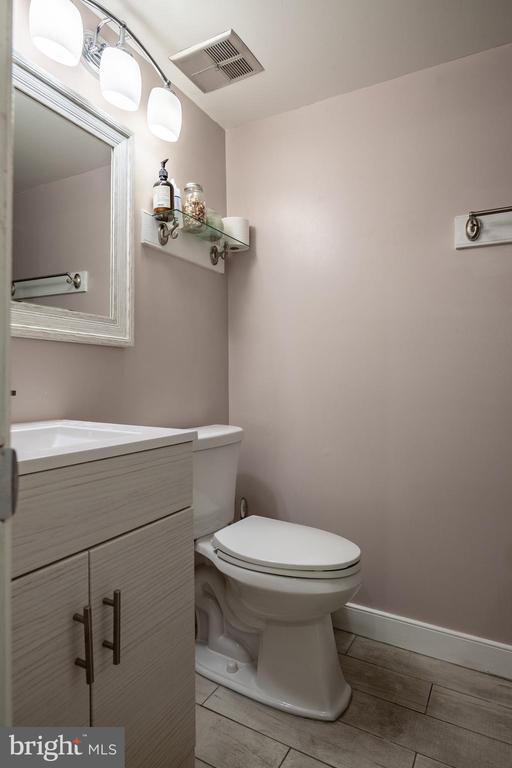 Building Photo - 14624 Monmouth Dr