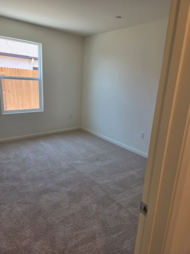 Building Photo - Brand new spacious single family home in Bakersfield - Schedule your tour now!