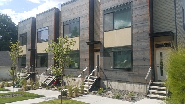 Building Photo - 601 E 7th Ave