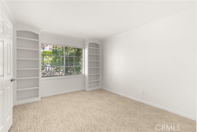 Building Photo - 6042 Shadowbrook Cir