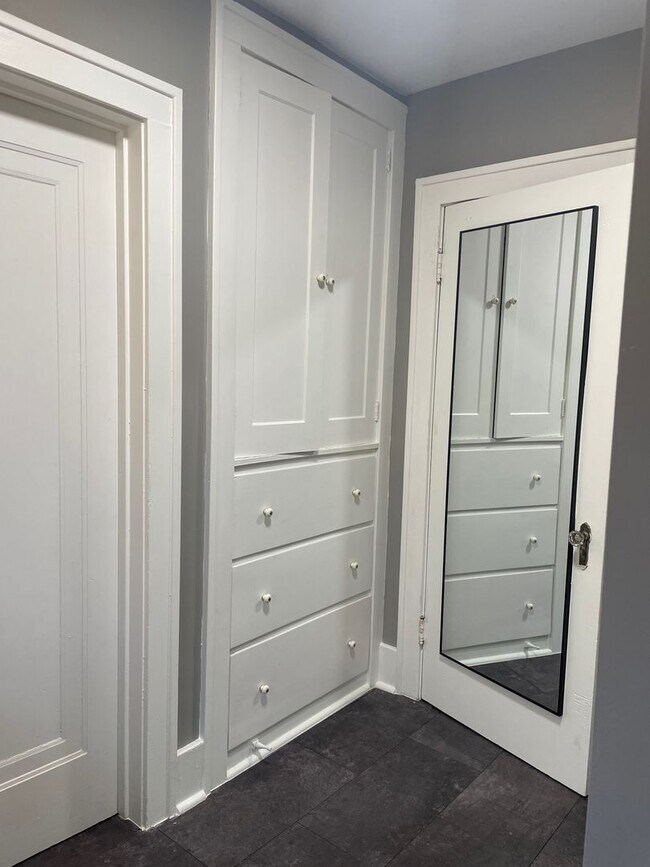 Building Photo - Four Bedroom Farmhouse on Three Acres