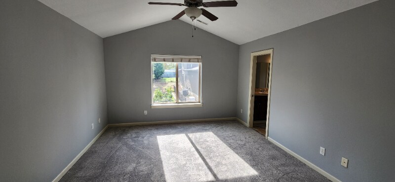 Building Photo - 13460 SE Highpointe St