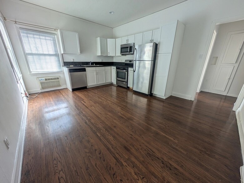 Primary Photo - 626 Cochran Ave