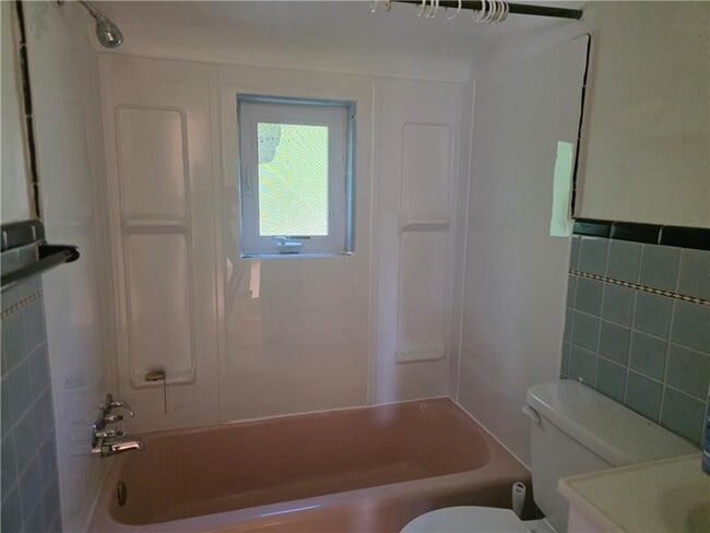 Building Photo - 416 Jacobson Dr