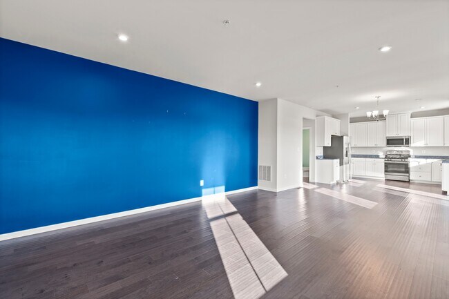 Building Photo - 311 Sunrise Ct