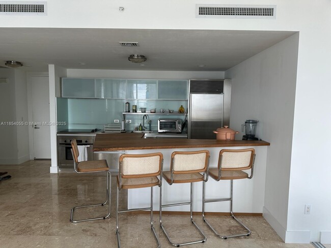 Building Photo - 1040 Biscayne Blvd