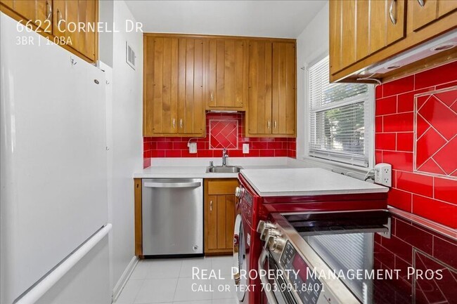 Building Photo - 6622 Cornell Dr