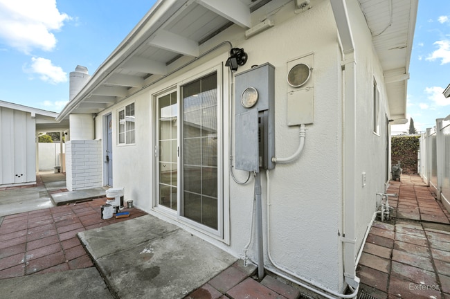 Building Photo - Showing Times: to schedule a viewing, please contact us