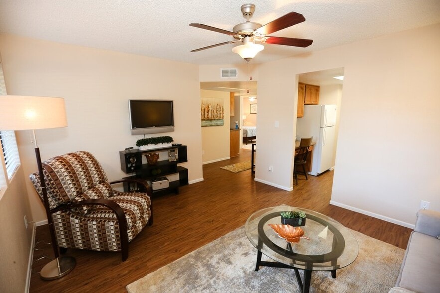 Building Photo - 7 W Mohawk Dr