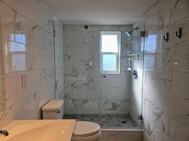 Building Photo - 255 Capri Cir N