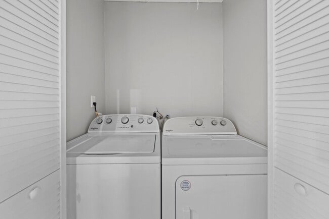 Building Photo - 4196 N Lee St