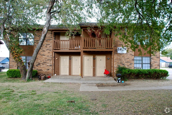 Building Photo - 1429 Pryor Pl