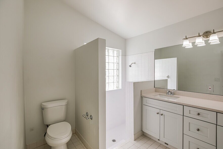 Building Photo - 18200 SW 6th St