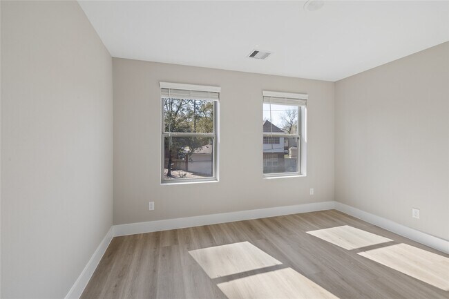 Building Photo - 20019 Venetto St