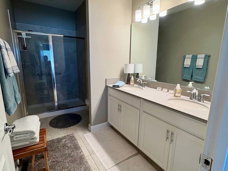 Primary Bath - 3538 Belland Cir